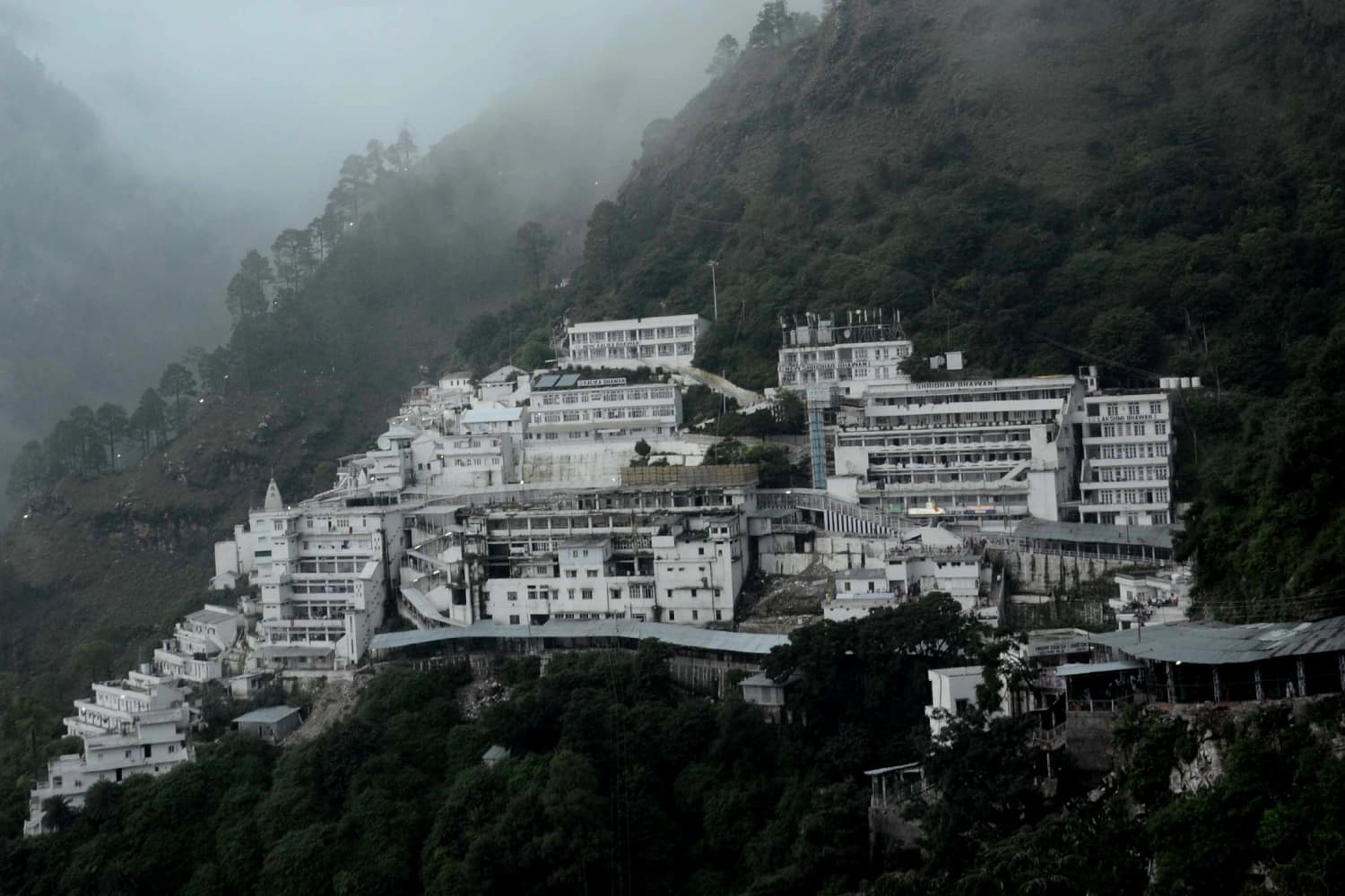 Vaishno Devi Tour Package with Patnitop — 3 nights, 4 days covering Jammu, Katra, Vaishno Devi Temple, Ardhkuwari Cave, Bhaironath Mandir, Patnitop, Natha Top, Sanasar Lake, Naag Mandir, Sudh Mahadev Temple