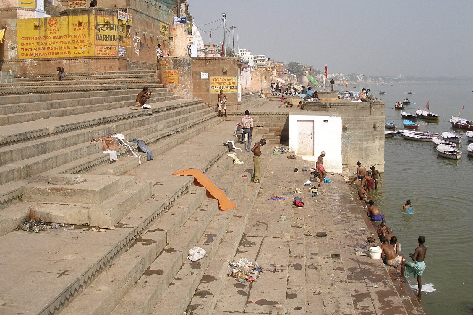 Luxury by the Ganges — photo 1 of 4