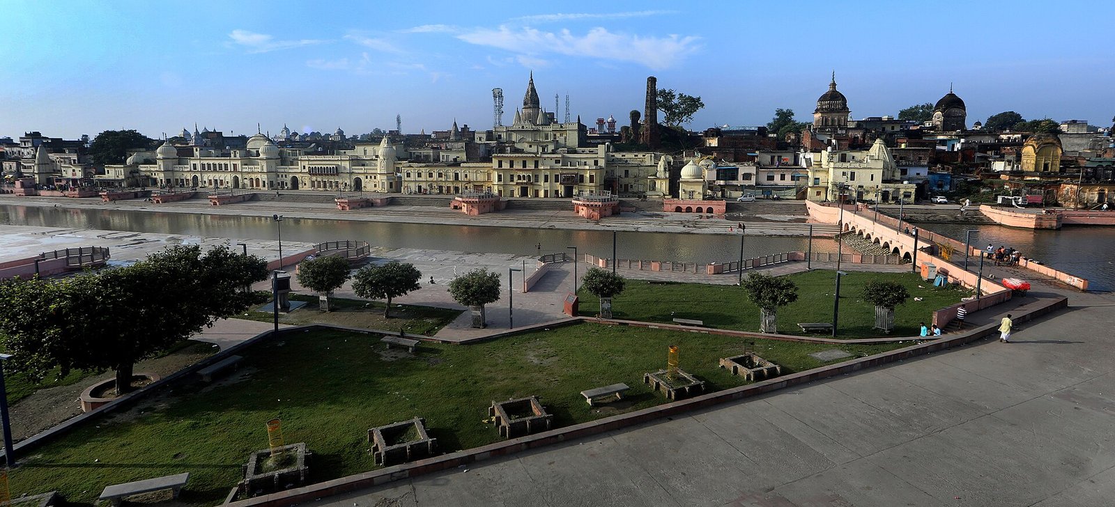 Serene Ayodhya and Varanasi! — photo 1 of 5